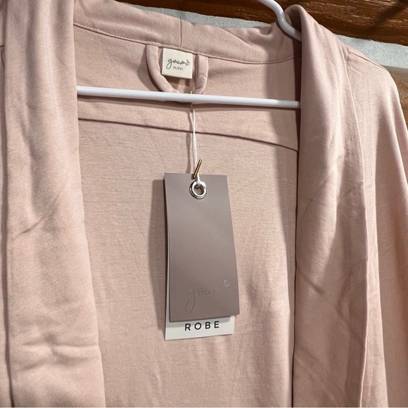 Goumi Rose Pink Robe - Picture 5 of 9